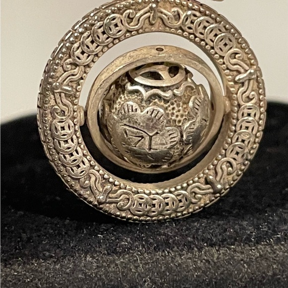 Buddhist Prayer Wheel Double Spinner Pendant - Picture 4 of 8